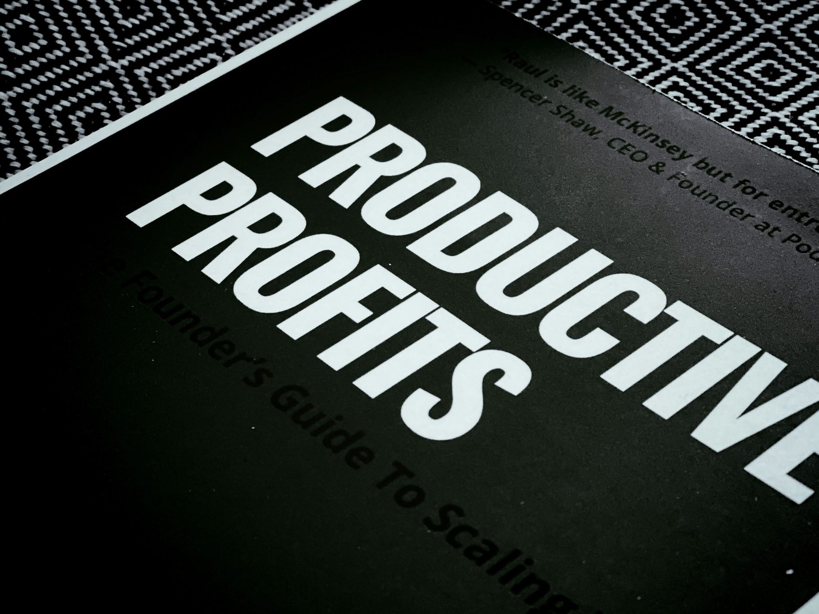 photo-1613251342336-25adab990132-edited-scaled Identifiez votre Produit Gagnant en 2026